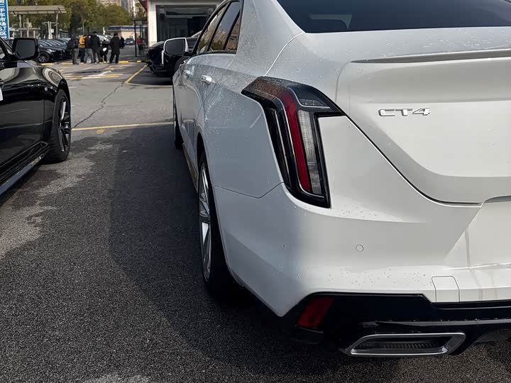 Фото 6 - Cadillac CT4