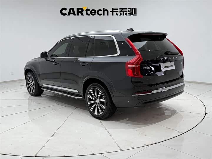 Фото 7 - Volvo XC90