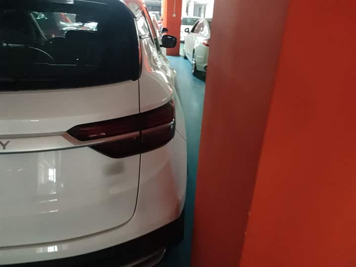 Фото 8 - Geely Coolray