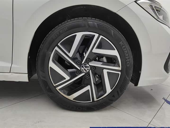 Фото 6 - Volkswagen Sagitar L