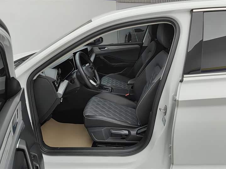 Фото 9 - Volkswagen Sagitar L