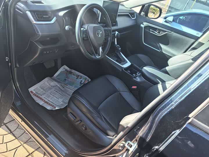 Фото 7 - Toyota Wildlander