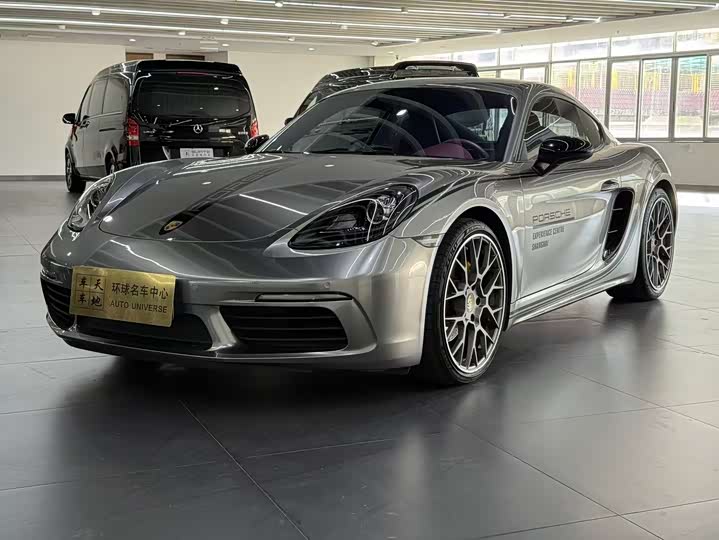 Фото 3 - Porsche 718