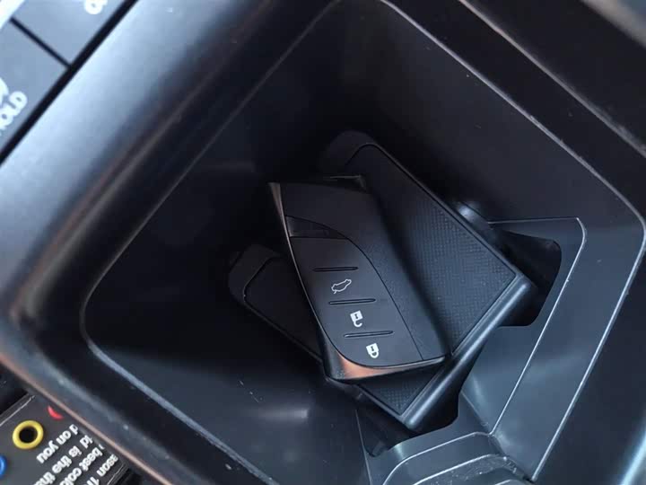 Фото 9 - Lexus ES