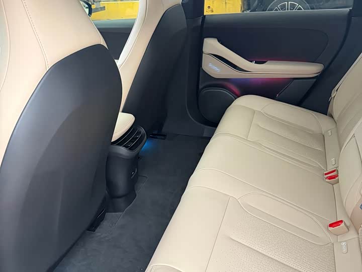 Фото 5 - Nio ET5T