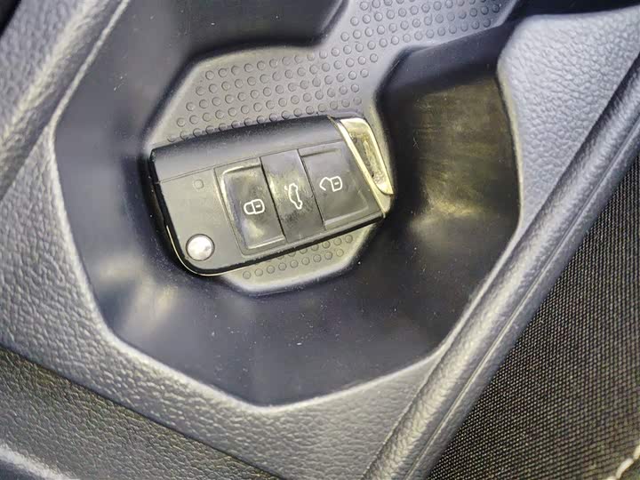 Фото 9 - Volkswagen Tacqua