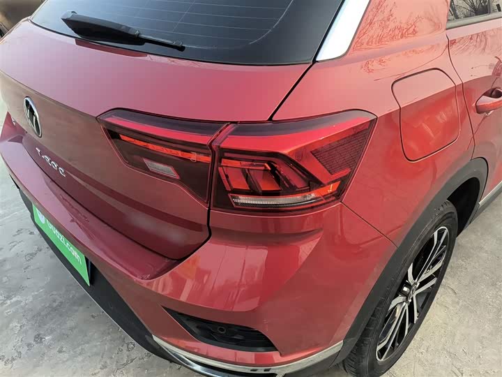 Фото 8 - Volkswagen T-Roc