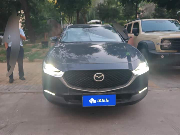 Фото 2 - Mazda CX-30