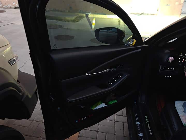 Фото 7 - Mazda CX-30