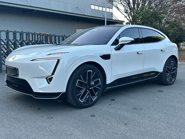 Фото 1 - Avatr 11