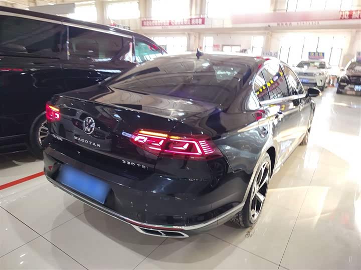 Фото 7 - Volkswagen Magotan