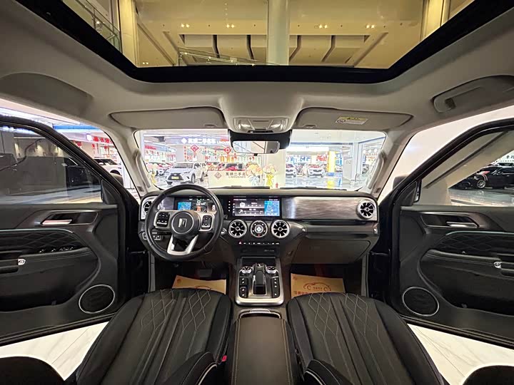 Фото 5 - Tank 300