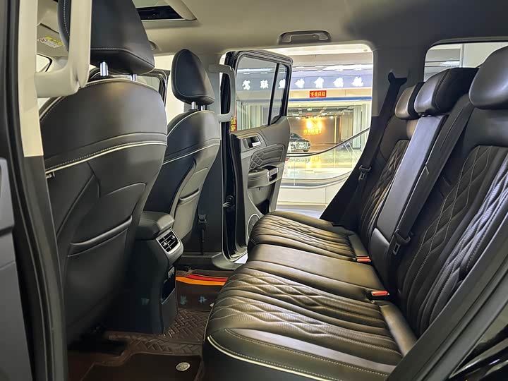 Фото 6 - Tank 300