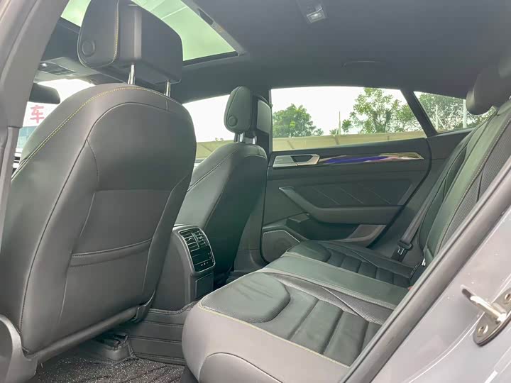 Фото 9 - Volkswagen CC