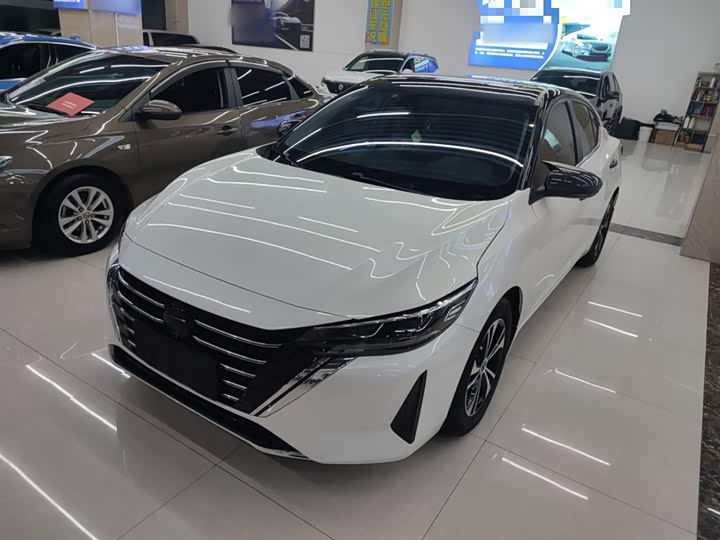 Фото 2 - Nissan Sylphy