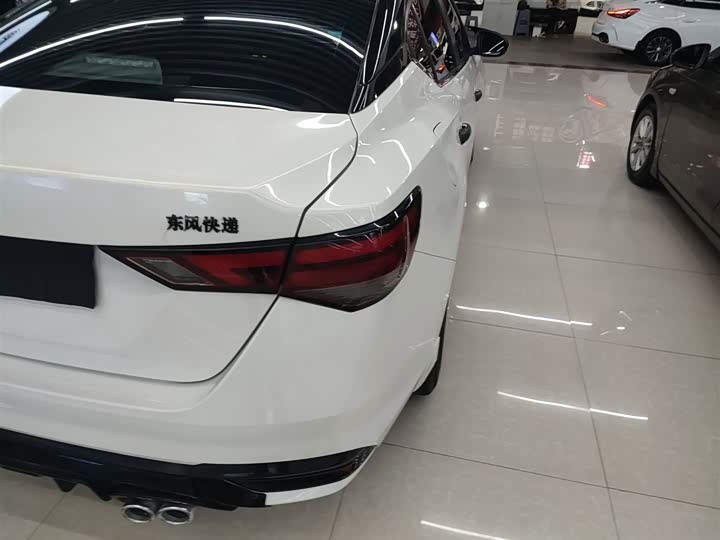 Фото 8 - Nissan Sylphy