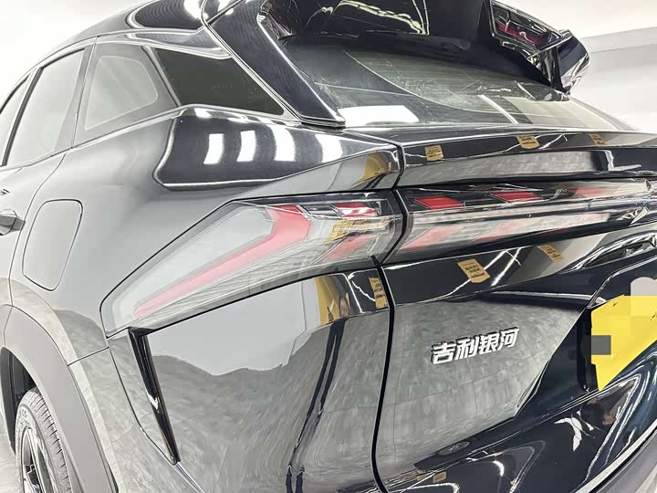 Фото 3 - Geely Galaxy L7