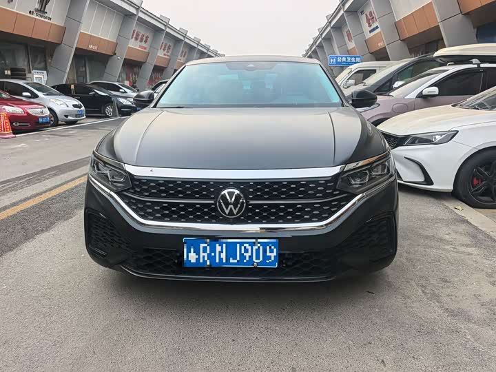 Фото 2 - Volkswagen Passat