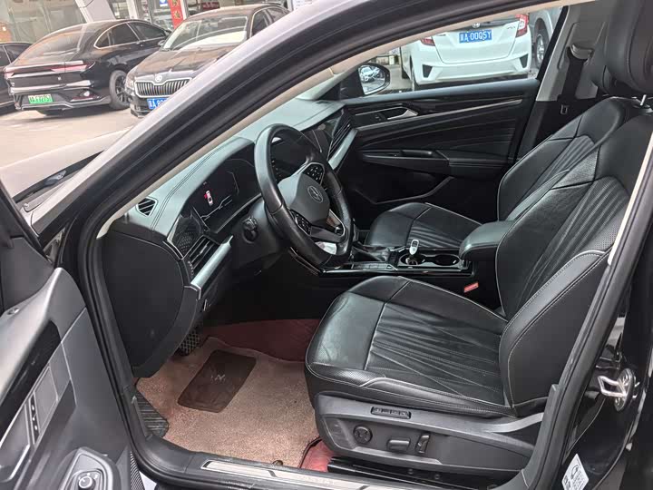 Фото 7 - Volkswagen Passat