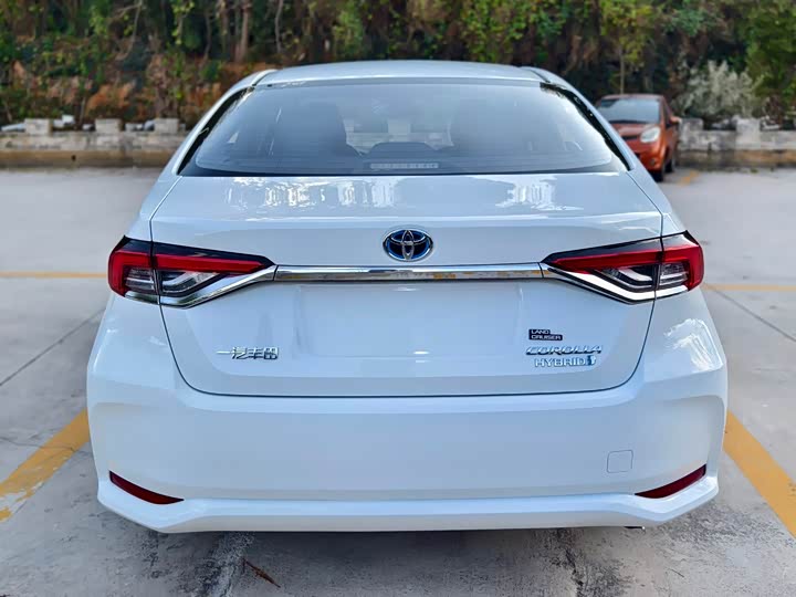 Фото 5 - Toyota Corolla