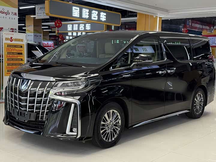 Фото 1 - Toyota Alphard