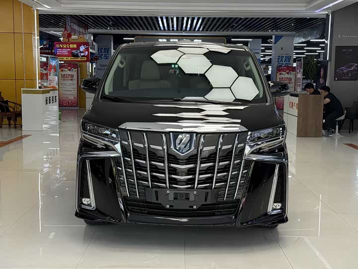 Фото 2 - Toyota Alphard