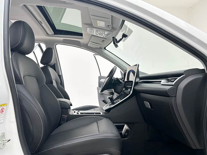 Фото 8 - Haval M6