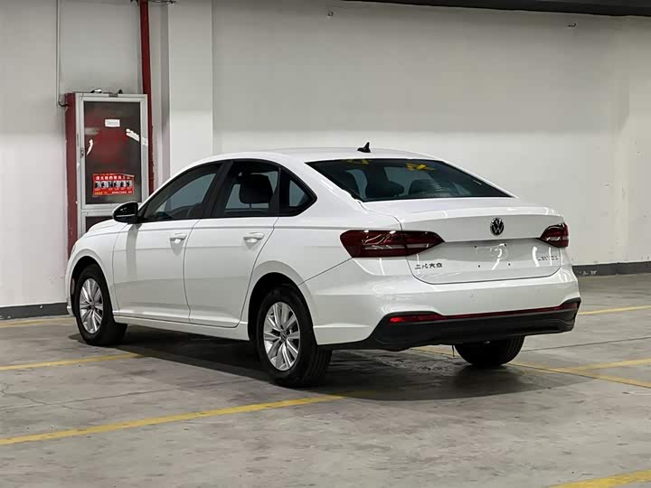 Фото 4 - Volkswagen Lavida