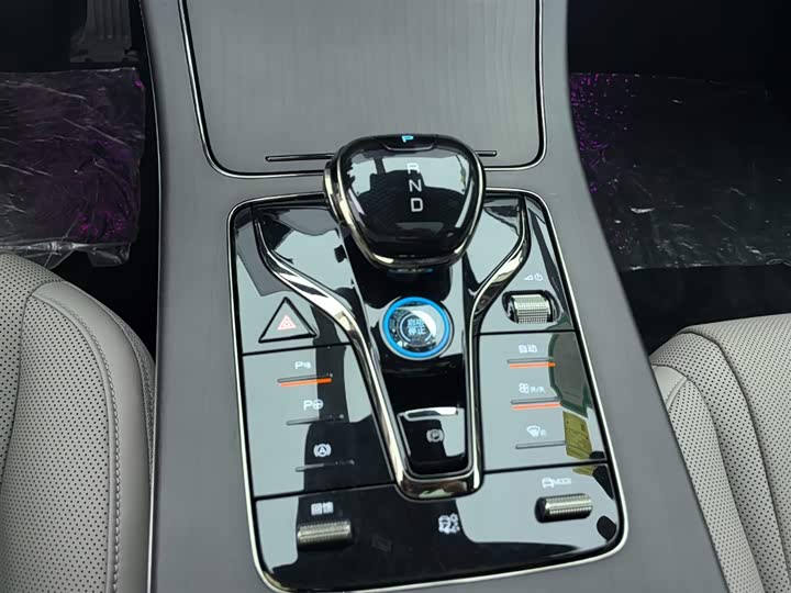 Фото 9 - BYD Han