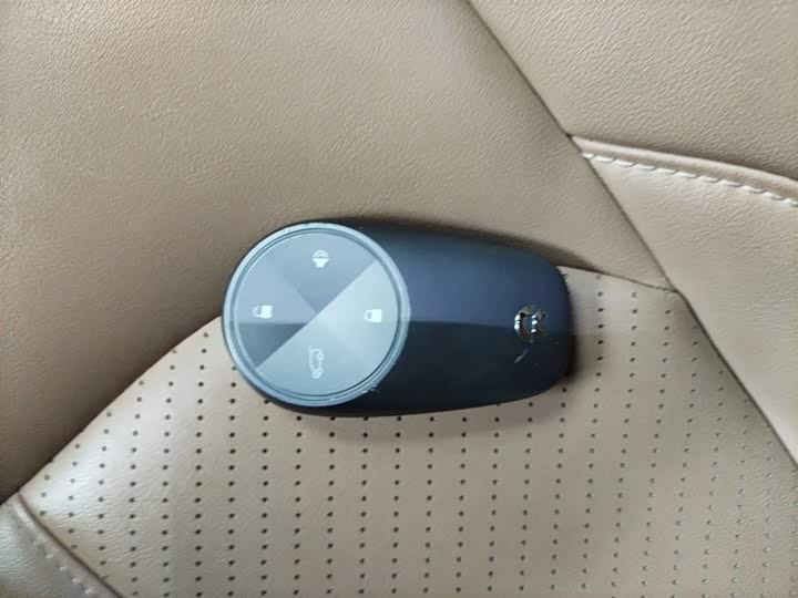 Фото 9 - Nio ES6