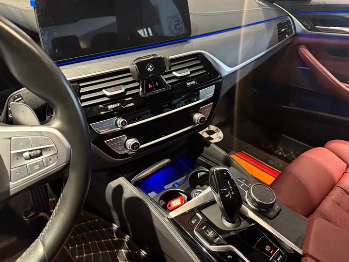 Фото 5 - BMW 5 Series