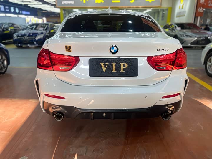 Фото 4 - BMW 1 Series