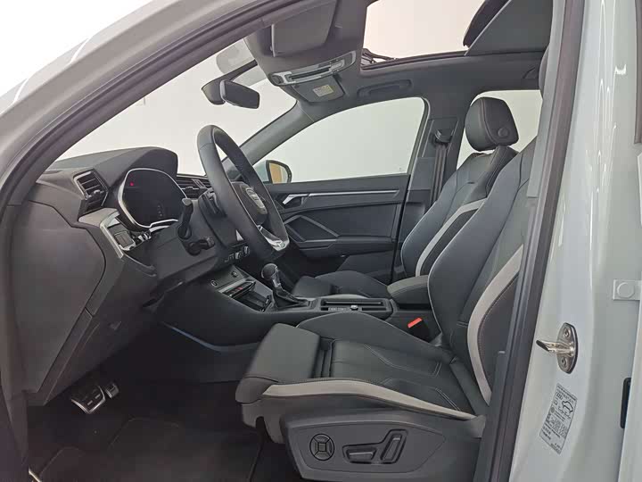 Фото 6 - Audi Q3