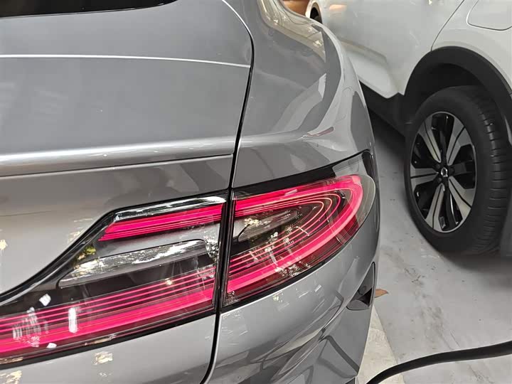 Фото 8 - Xiaomi SU7 Ultra