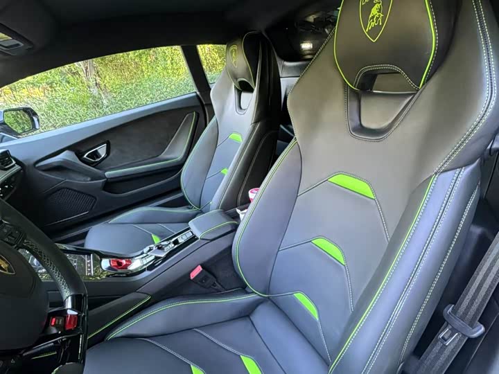 Фото 4 - Lamborghini Huracán