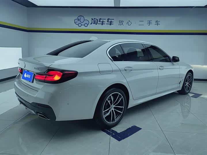 Фото 3 - BMW 5 Series