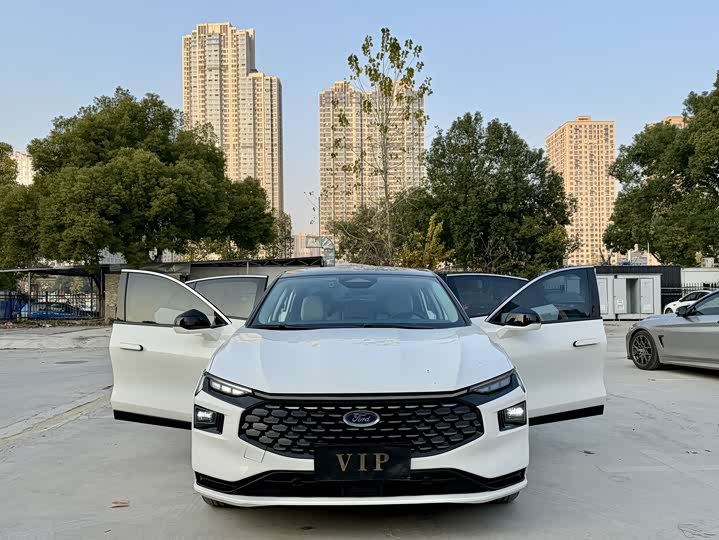 Фото 3 - Ford Mondeo