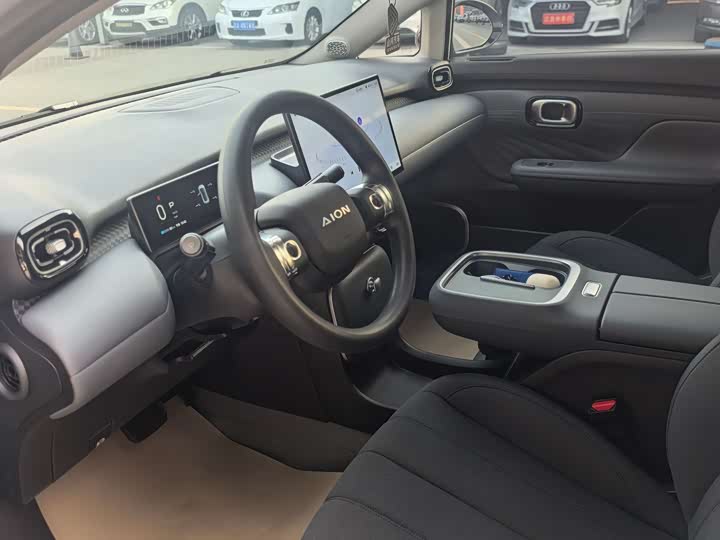 Фото 4 - GAC Aion UT