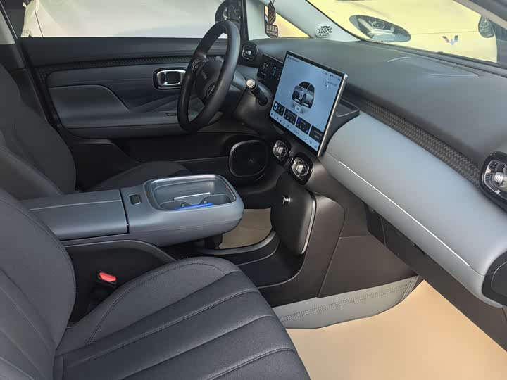 Фото 9 - GAC Aion UT