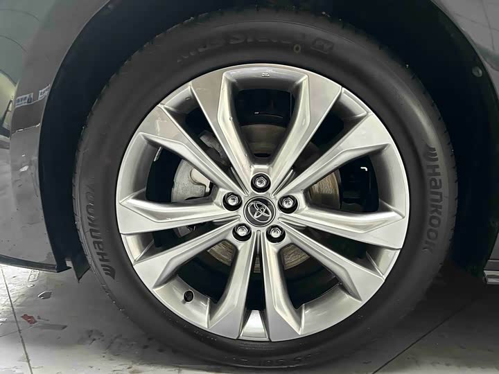 Фото 3 - Toyota Sienna