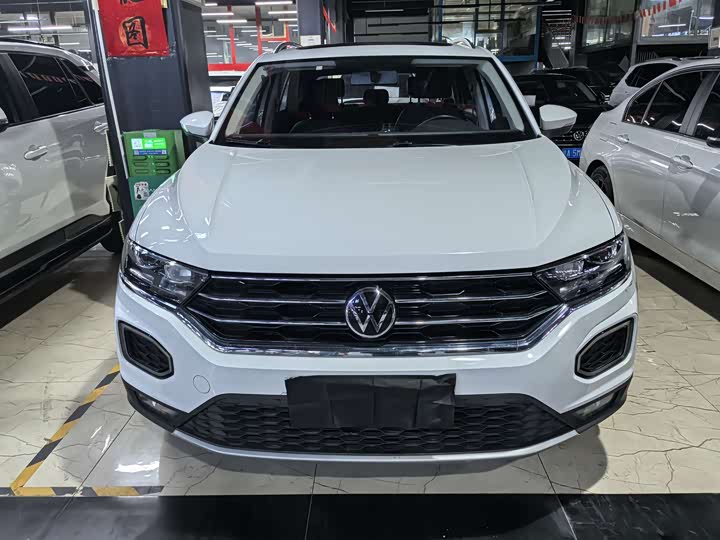 Фото 2 - Volkswagen T-Roc