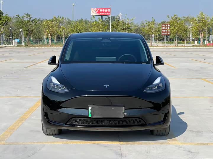 Фото 3 - Tesla Model Y