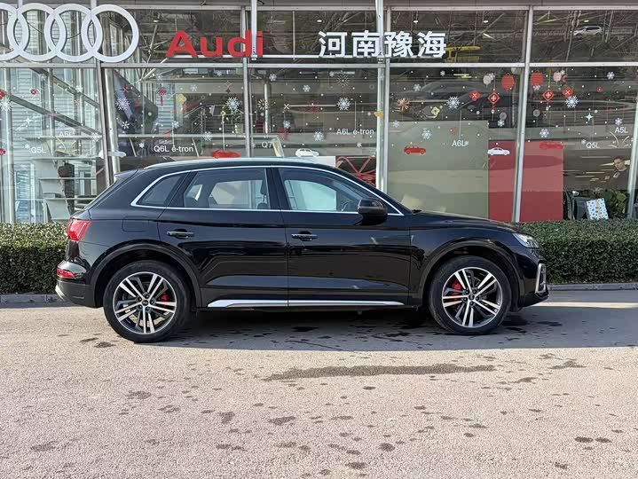 Фото 3 - Audi Q5L