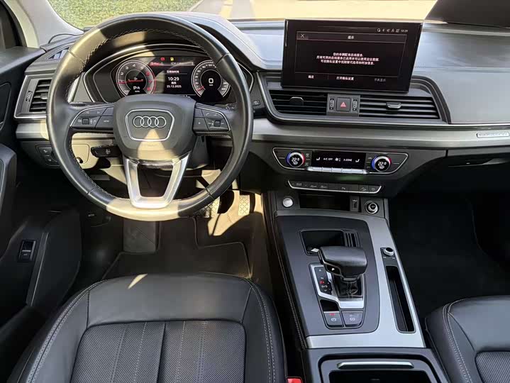 Фото 8 - Audi Q5L