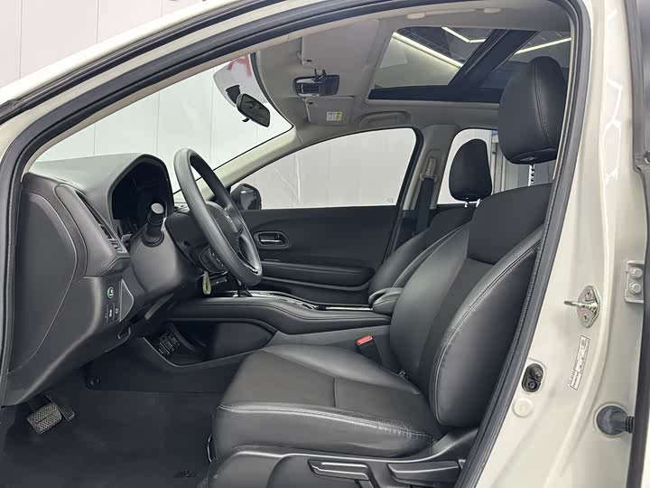 Фото 4 - Honda Vezel