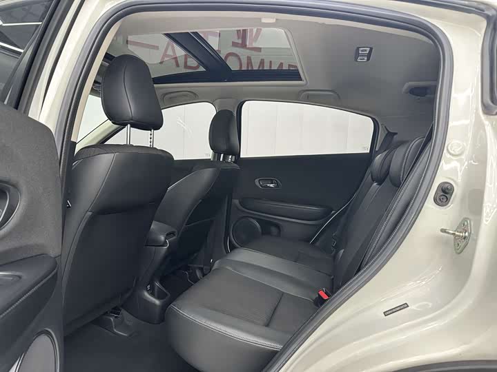 Фото 5 - Honda Vezel