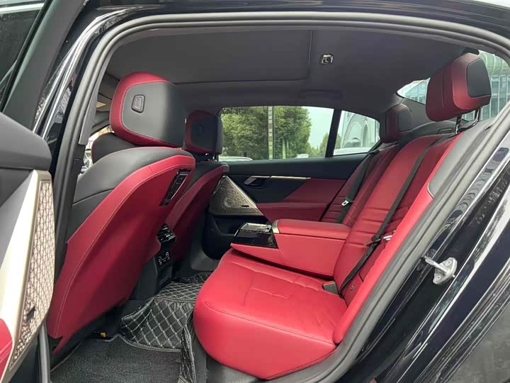 Фото 5 - BMW 5 Series