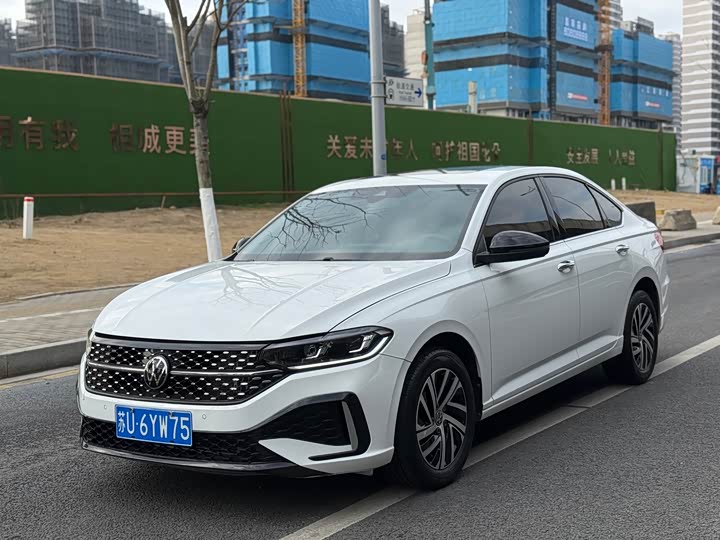 Фото 1 - Volkswagen Lavida