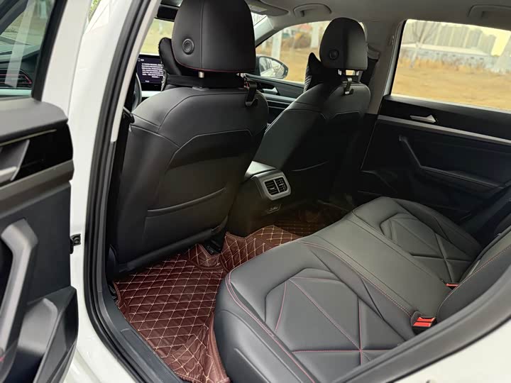 Фото 9 - Volkswagen Lavida