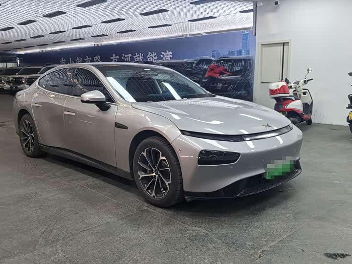 Фото 3 - XPeng P7